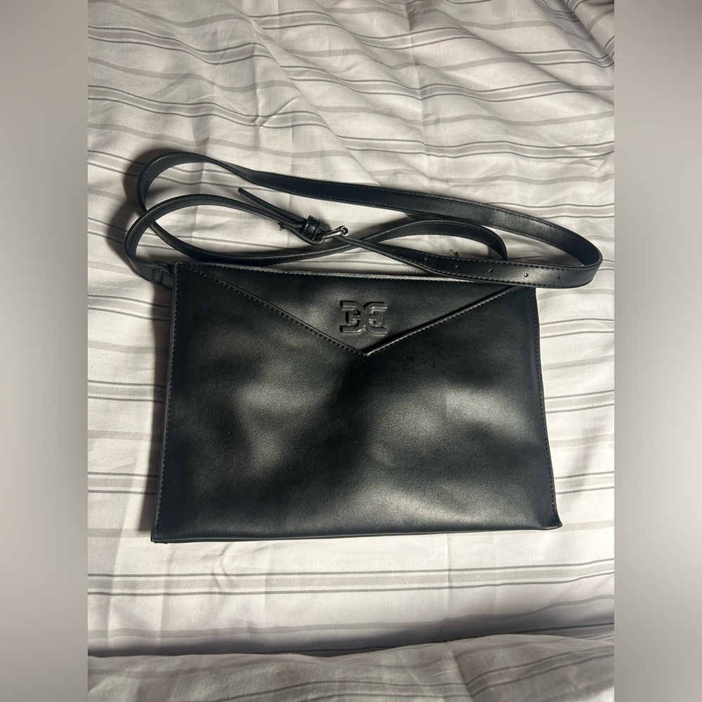 Sam Edelman Adley Envelope Crossbody Bag Black Faux Leather Multiple Pockets